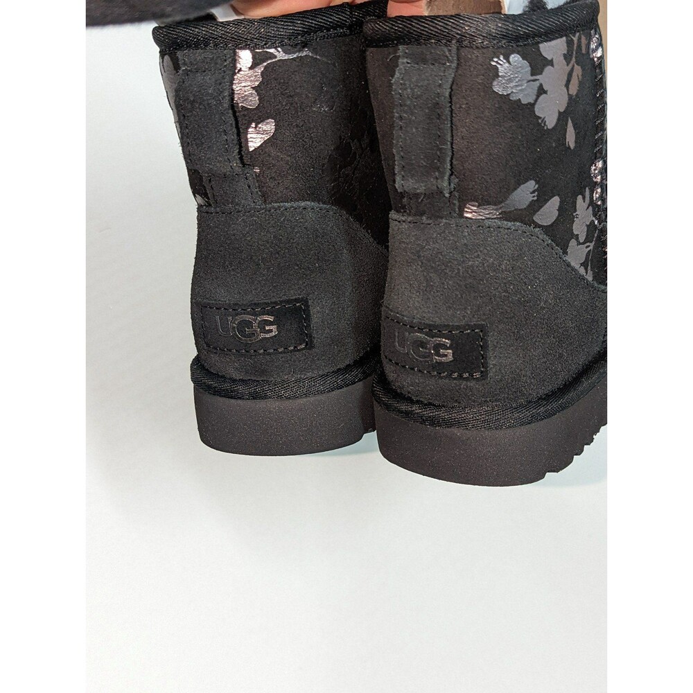 UGG - Picture 5 of 7
